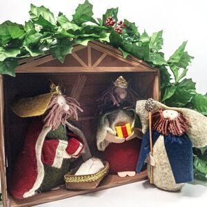 Felted Plush Nativity Crèche 5 Pieces Christmas Decor